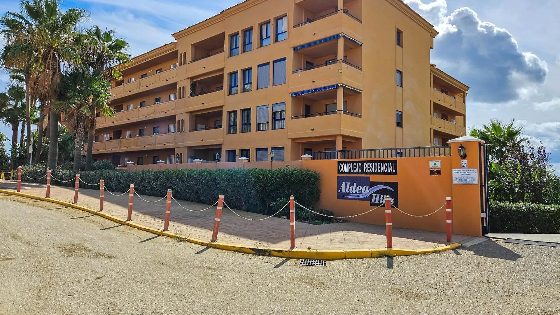 Beautiful Sea Views Duplex Penthouse In Manilva Apartment