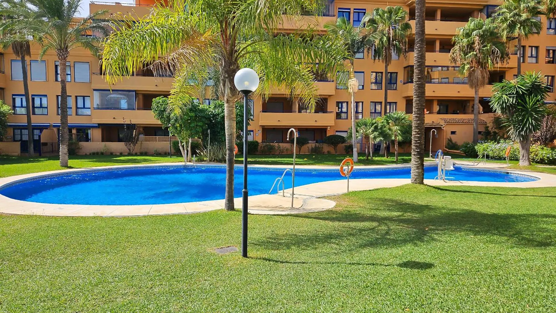 Beautiful Sea Views Duplex Penthouse In Manilva Apartment