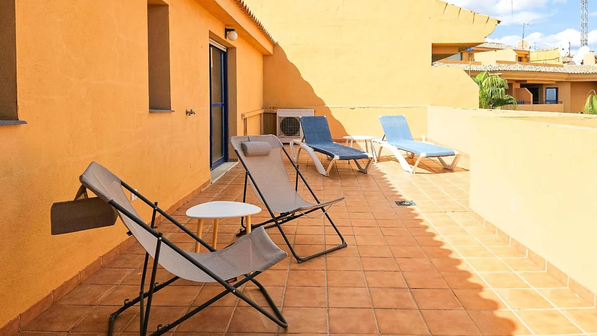 Beautiful Sea Views Duplex Penthouse In Manilva Apartment