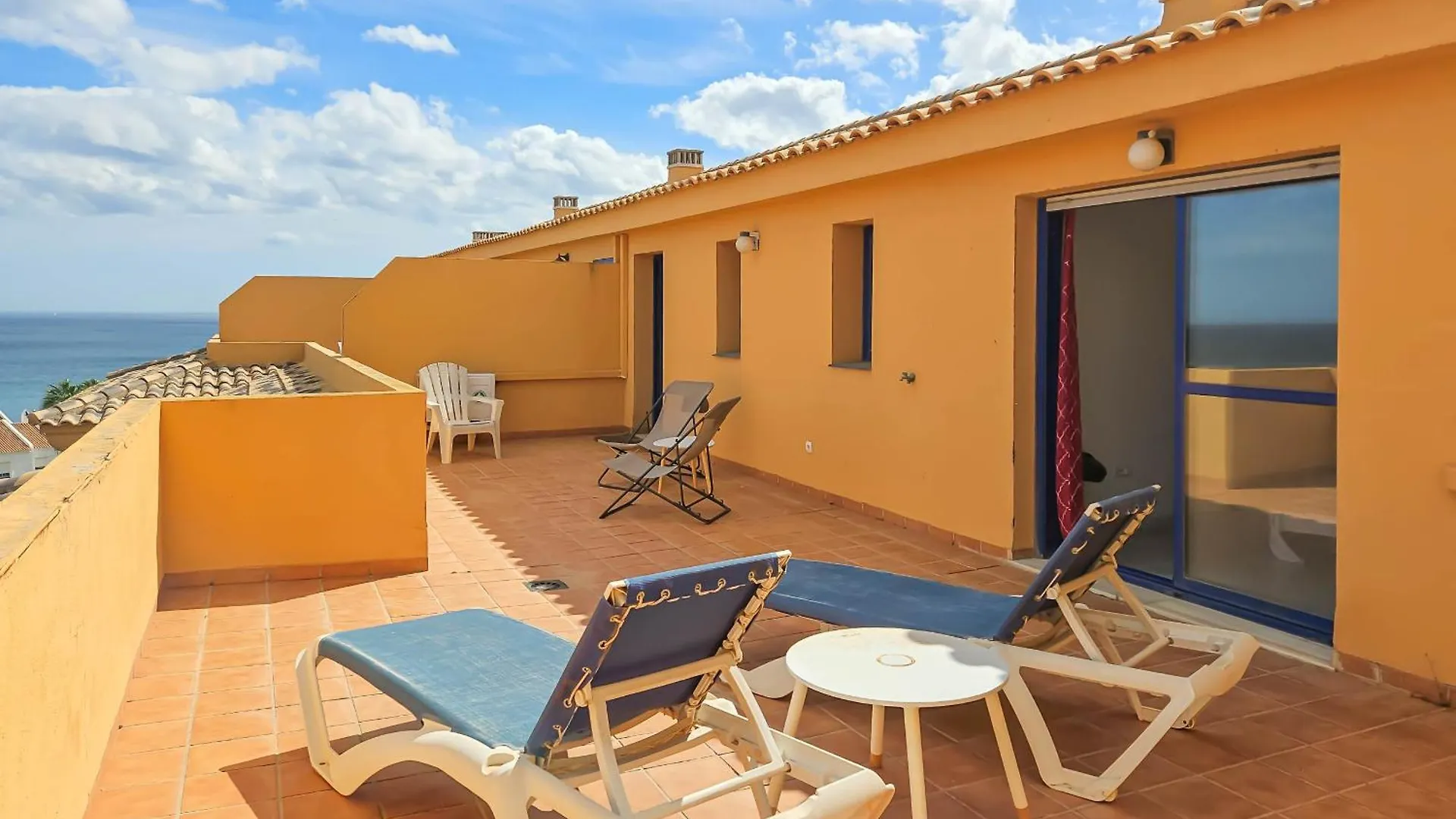 Beautiful Sea Views Duplex Penthouse In Manilva Apartment 0*,