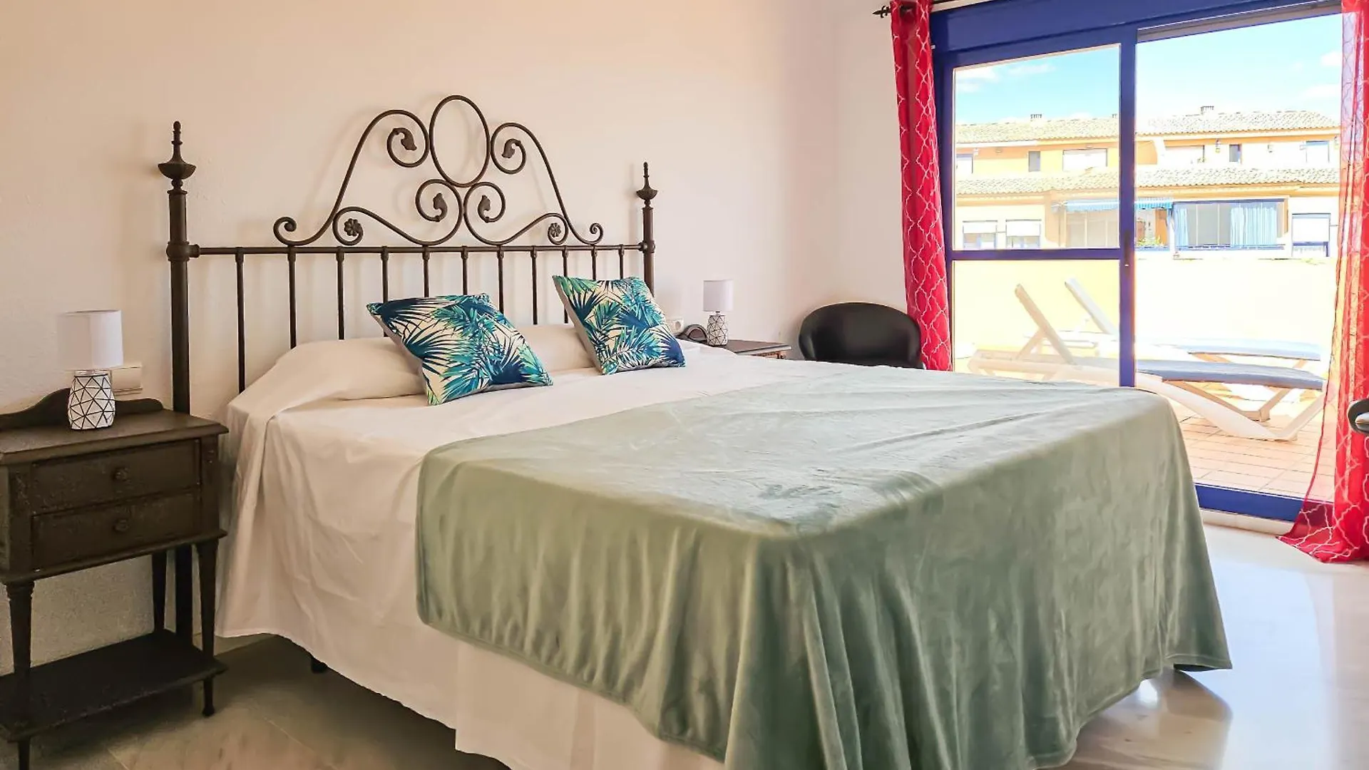 Beautiful Sea Views Duplex Penthouse In Manilva Apartment