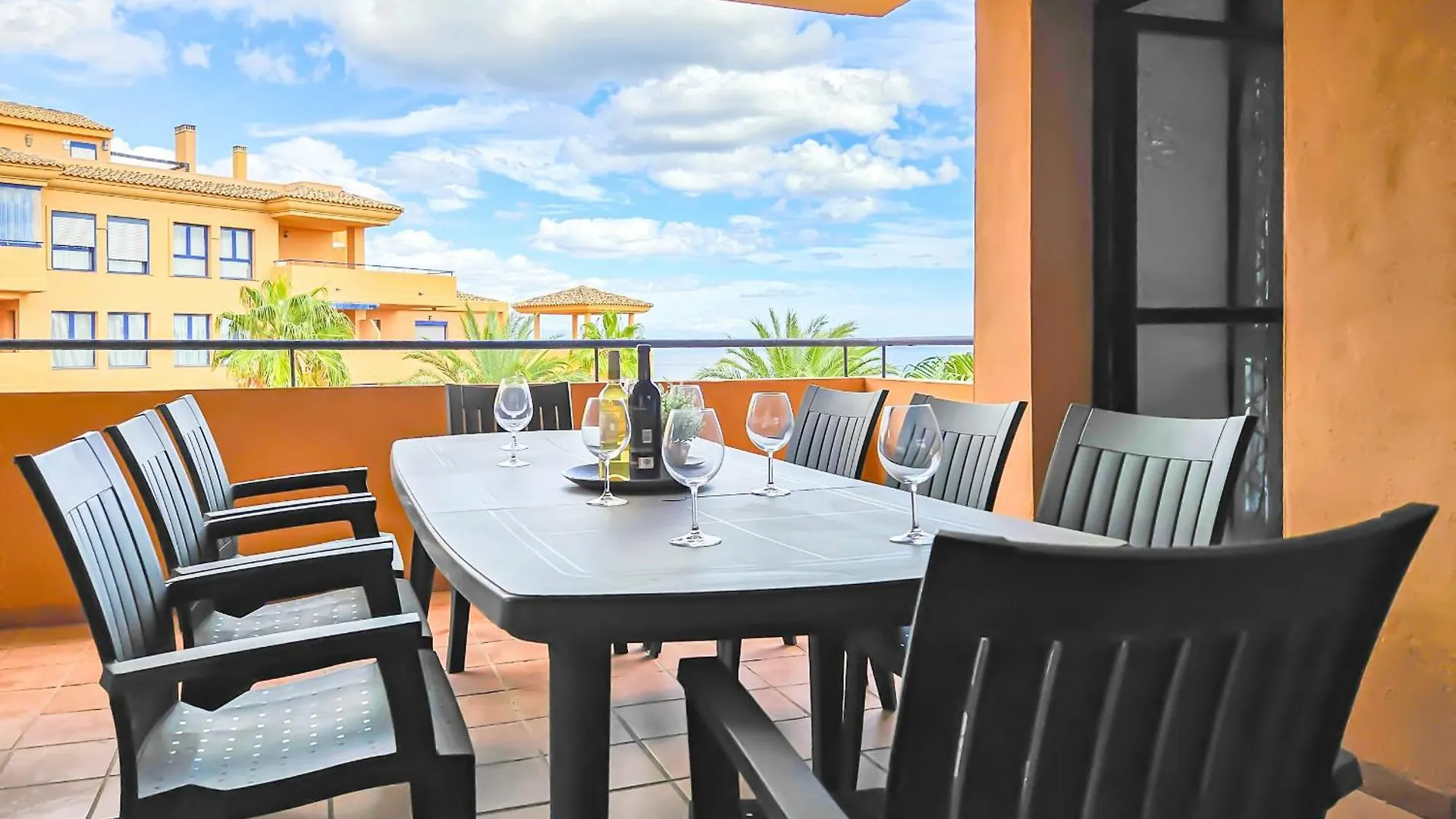 Beautiful Sea Views Duplex Penthouse In Manilva Apartment